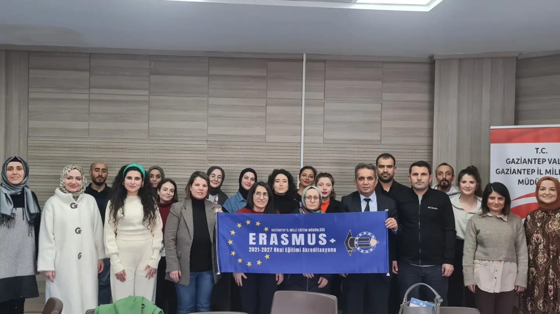 İngilizce Öğretmenimiz Deniz ŞENKAN Erasmus Okul Eğitimi Akreditasyonu Grup Öğrenci Faaliyeti Hareketliliği Toplantısınına katıldı.